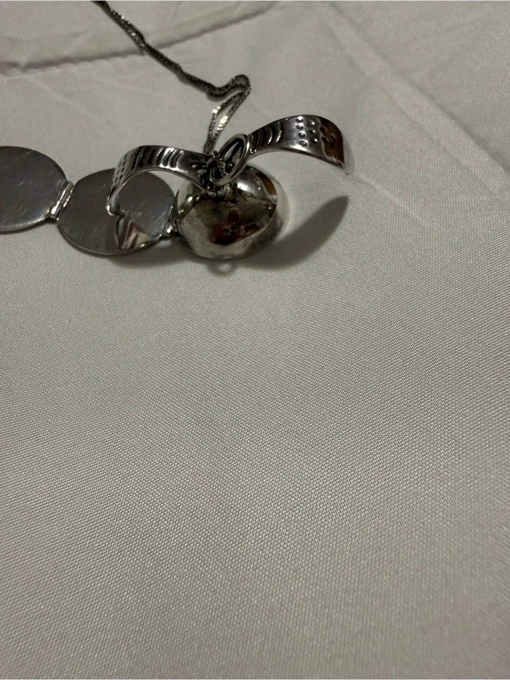 Vintage 925 Sterling Silver Expanding Sphere photo locket Necklace- 5 photo ball